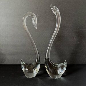 Set of 2 Vintage Hand-Blown Glass Swan Figurines – Elegant Pair, 11.5” & 10.5”